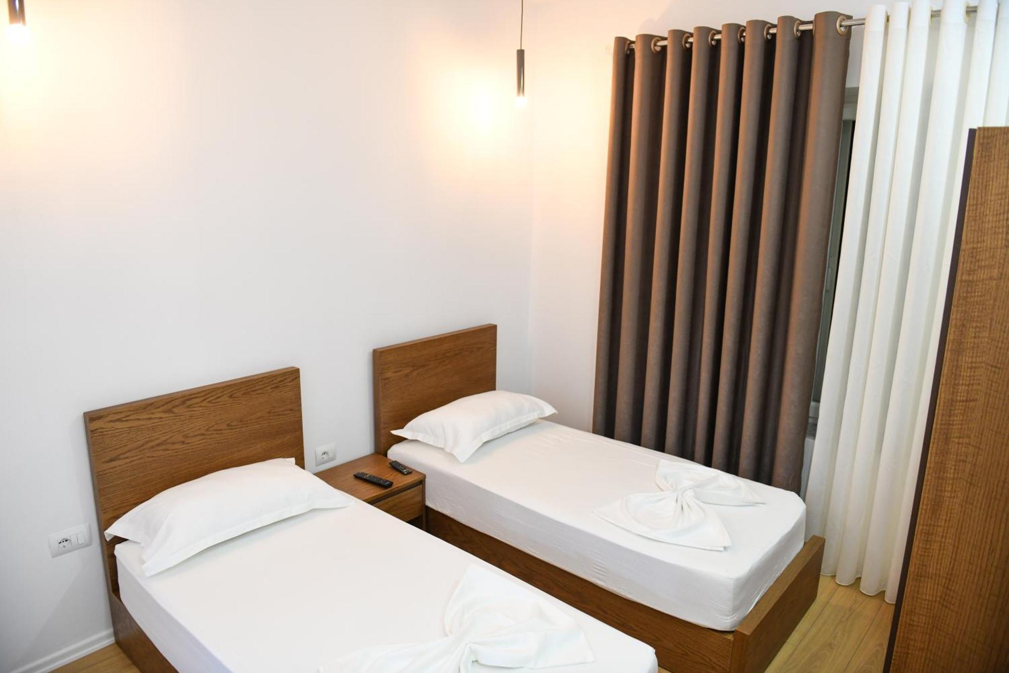 Guest House Cela City Centre Berat Exteriör bild