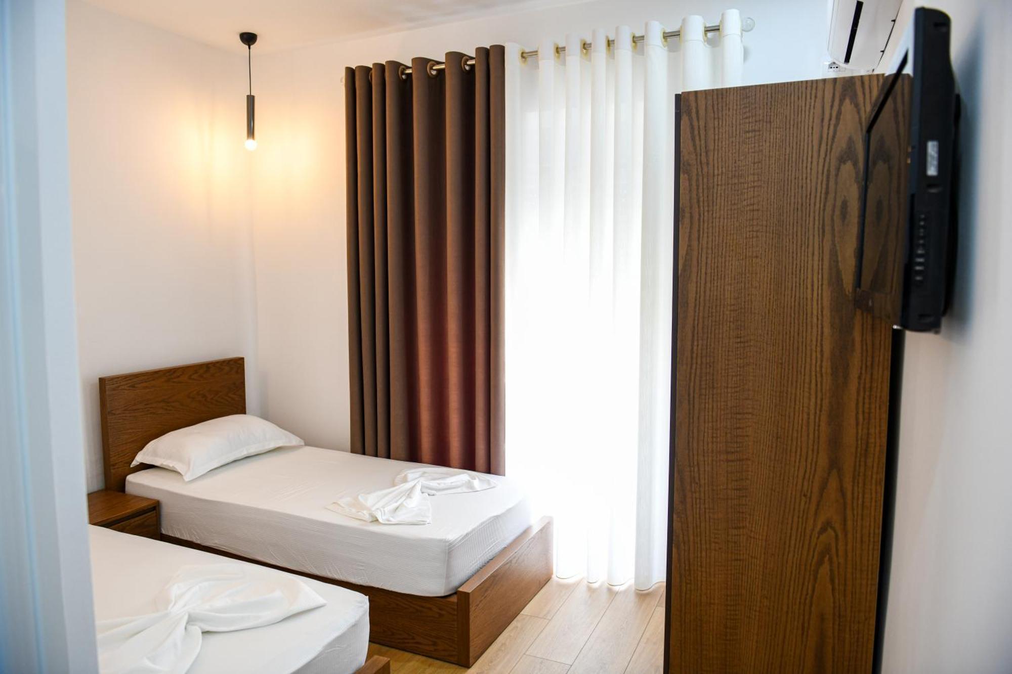 Guest House Cela City Centre Berat Exteriör bild