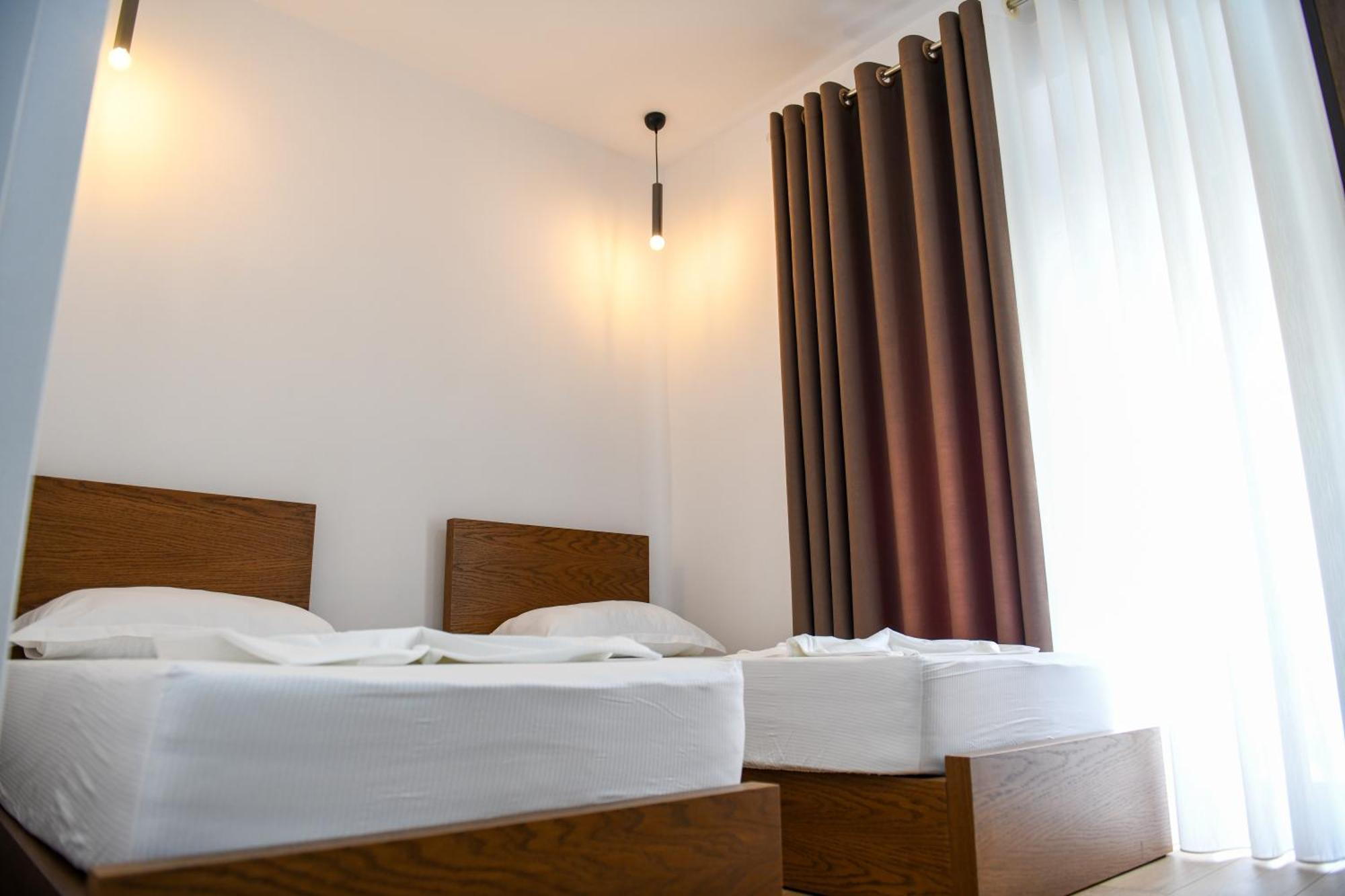 Guest House Cela City Centre Berat Exteriör bild