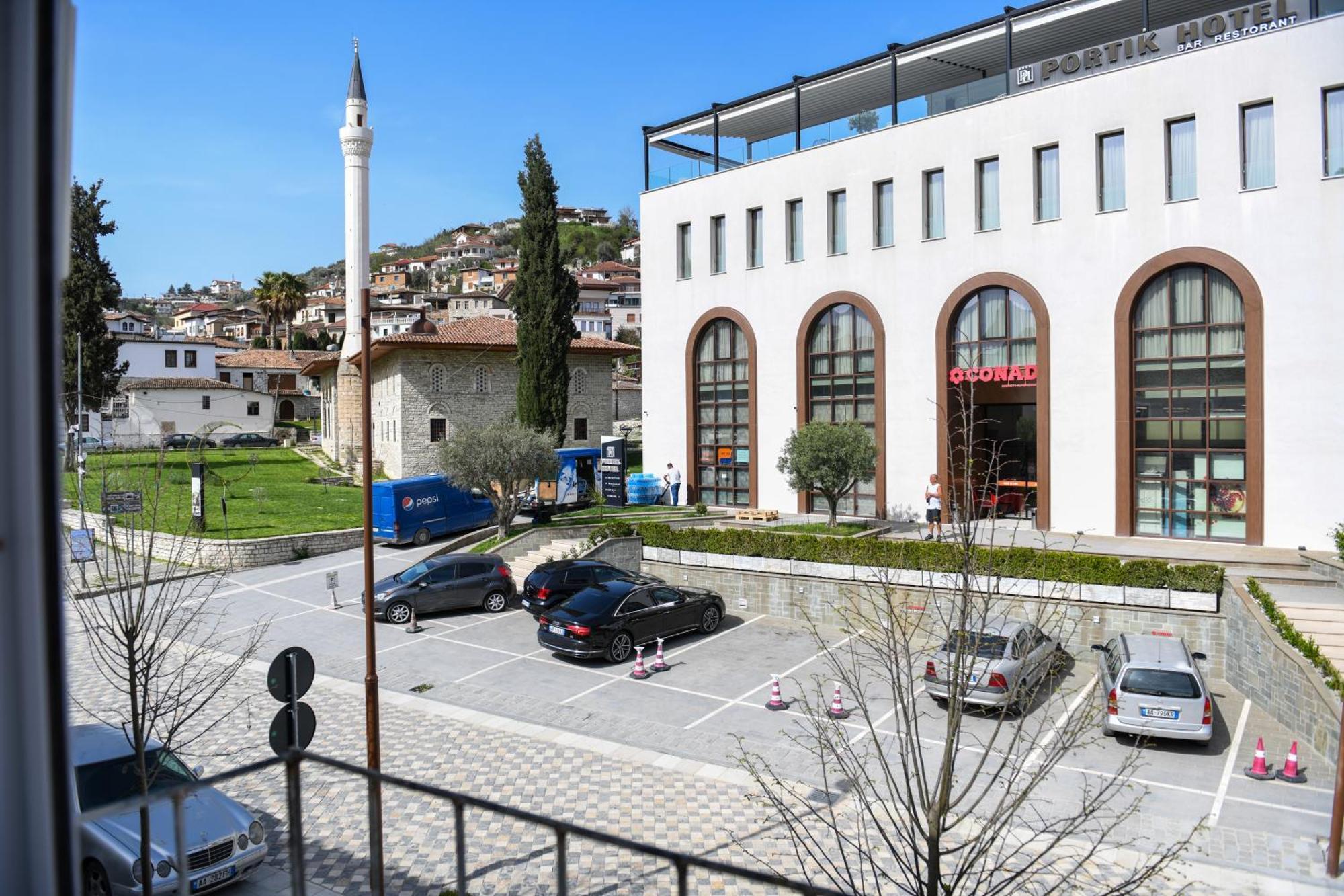 Guest House Cela City Centre Berat Exteriör bild