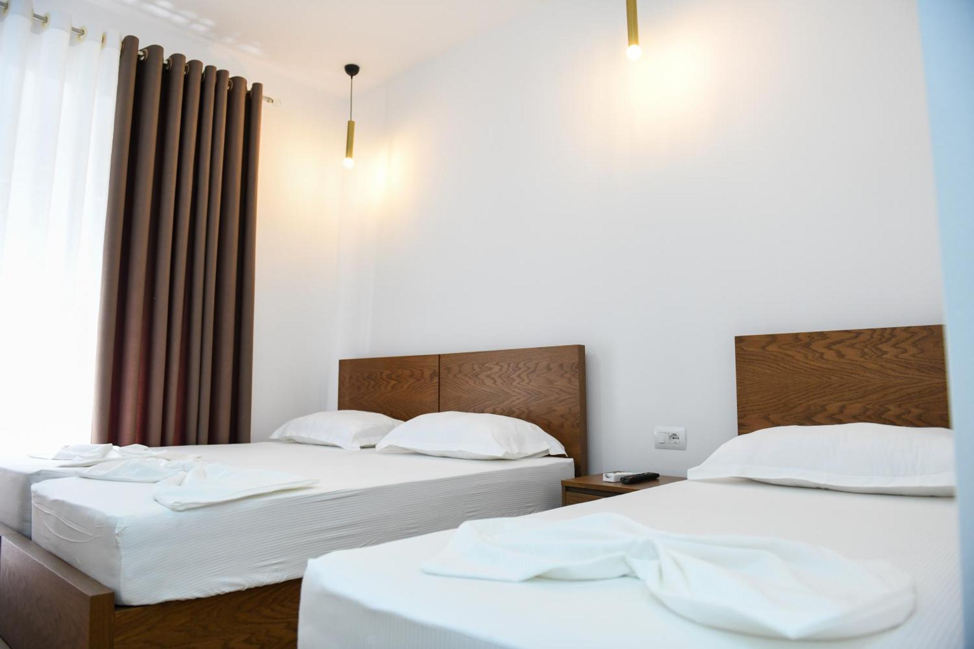 Guest House Cela City Centre Berat Exteriör bild