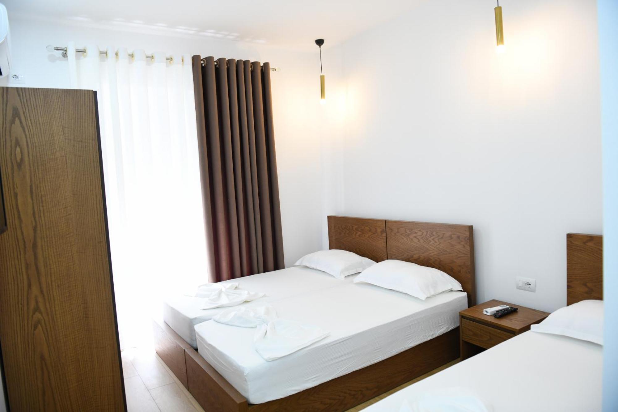 Guest House Cela City Centre Berat Exteriör bild